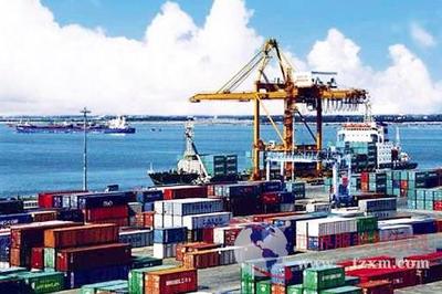 中国对美国出口遭遇“寒潮”-世界服装鞋帽网-行业门户.全国十佳电子商业行业门户网站