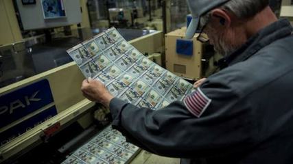 中国为何不抛掉美债?美债还能挺多久?